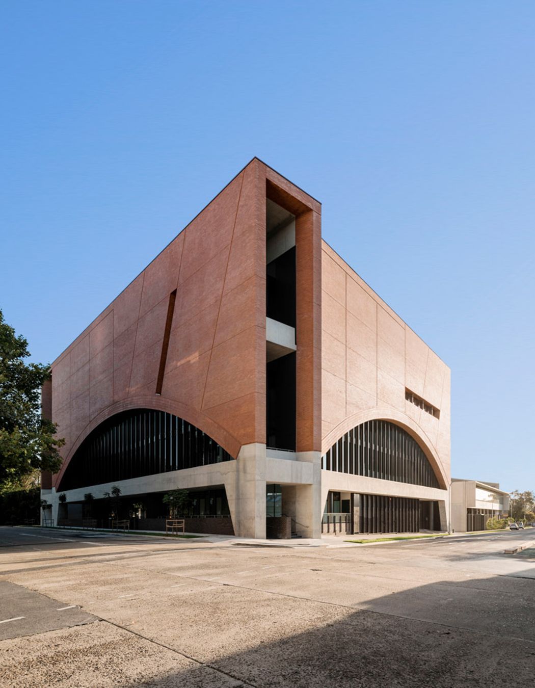 Rail Operations Centre by Smart Design Studio | Photography by Ross Honeysett, Veronique Jenkins, Martin Siegner