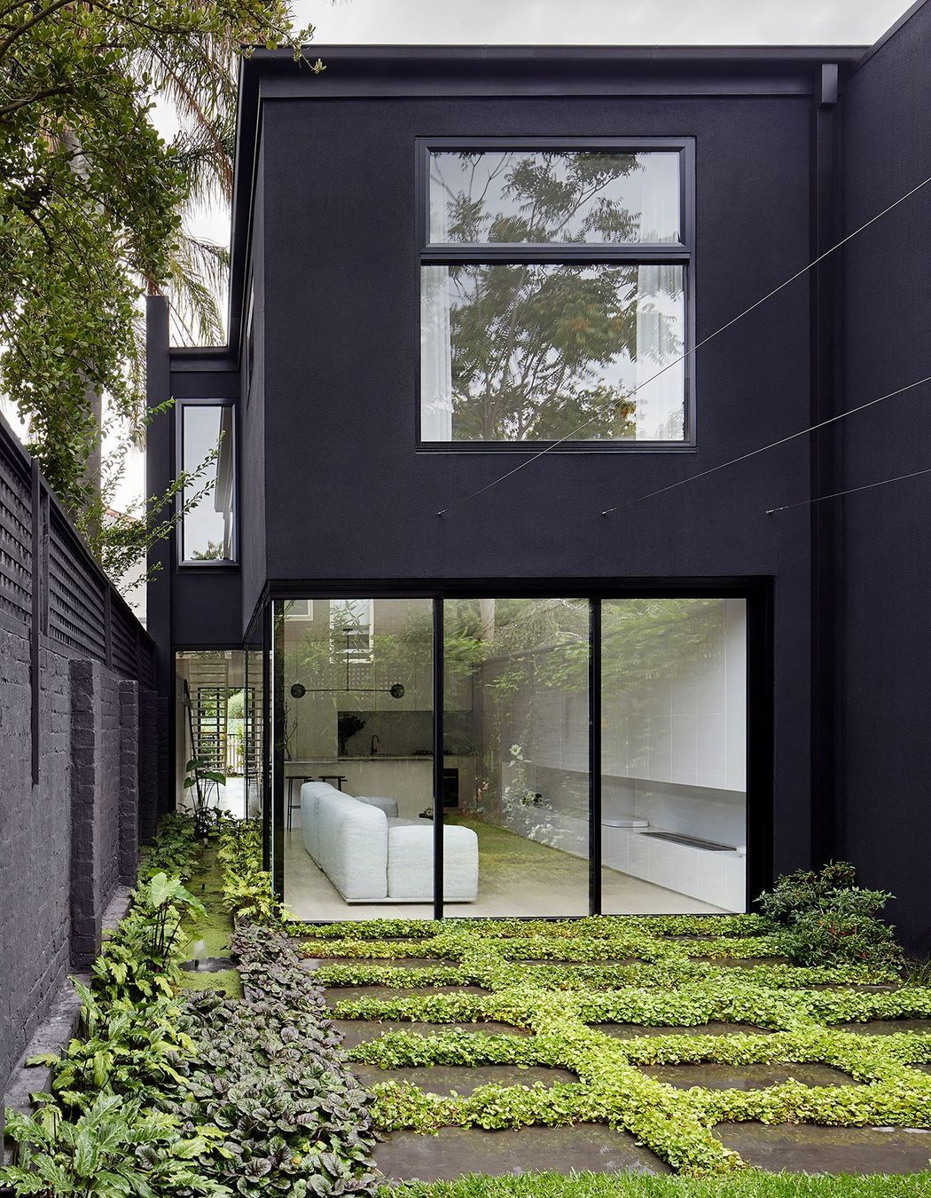 South Yarra by Kelly Royle Landscape Architecture | Photography by Tatjana Plitt