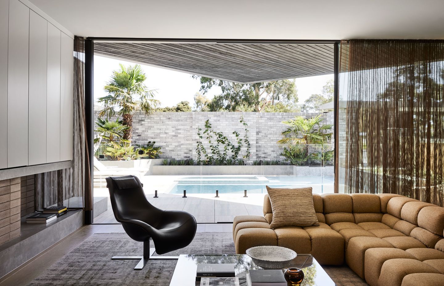 The Split Home by Seidler Group | Photography by Sharyn Cairns