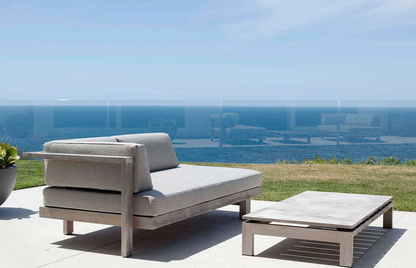 The warm heart of cold gardens