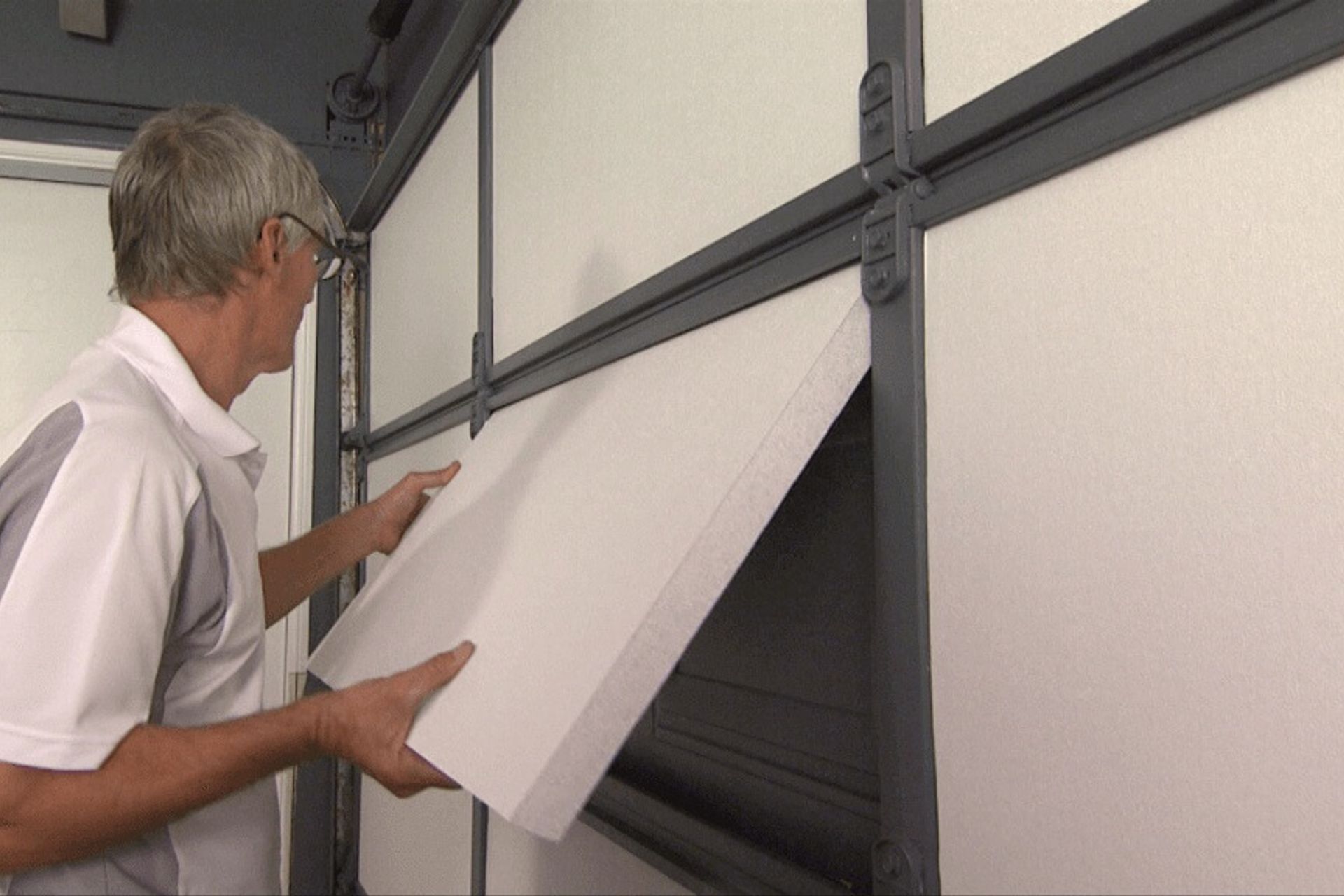 Increase your Home's Energy Efficiency with Insulated Garage Doors