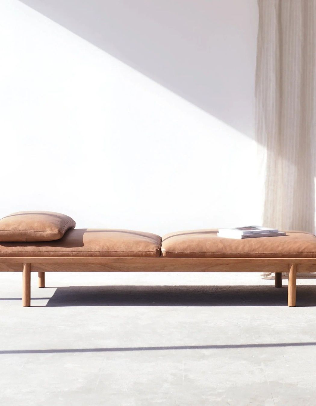 Pensive daybed for Tolv