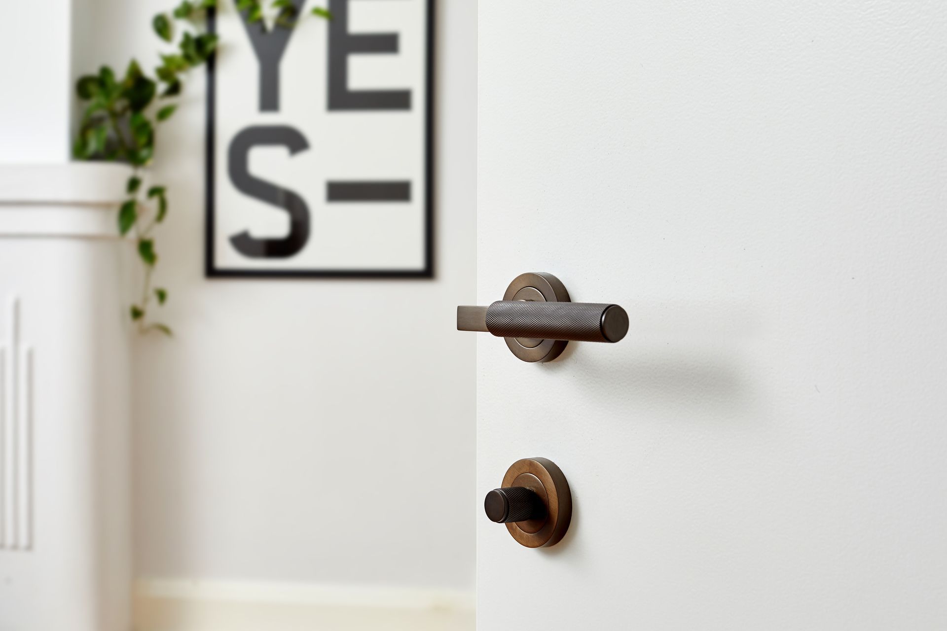 Seen here in Antique Brass, Brunswick begins with a simplified form, adapted from Bauhaus design. The product is then encased in diamond knurling, which not only enhances its aesthetics but engages the user through the sense of touch when gripped.