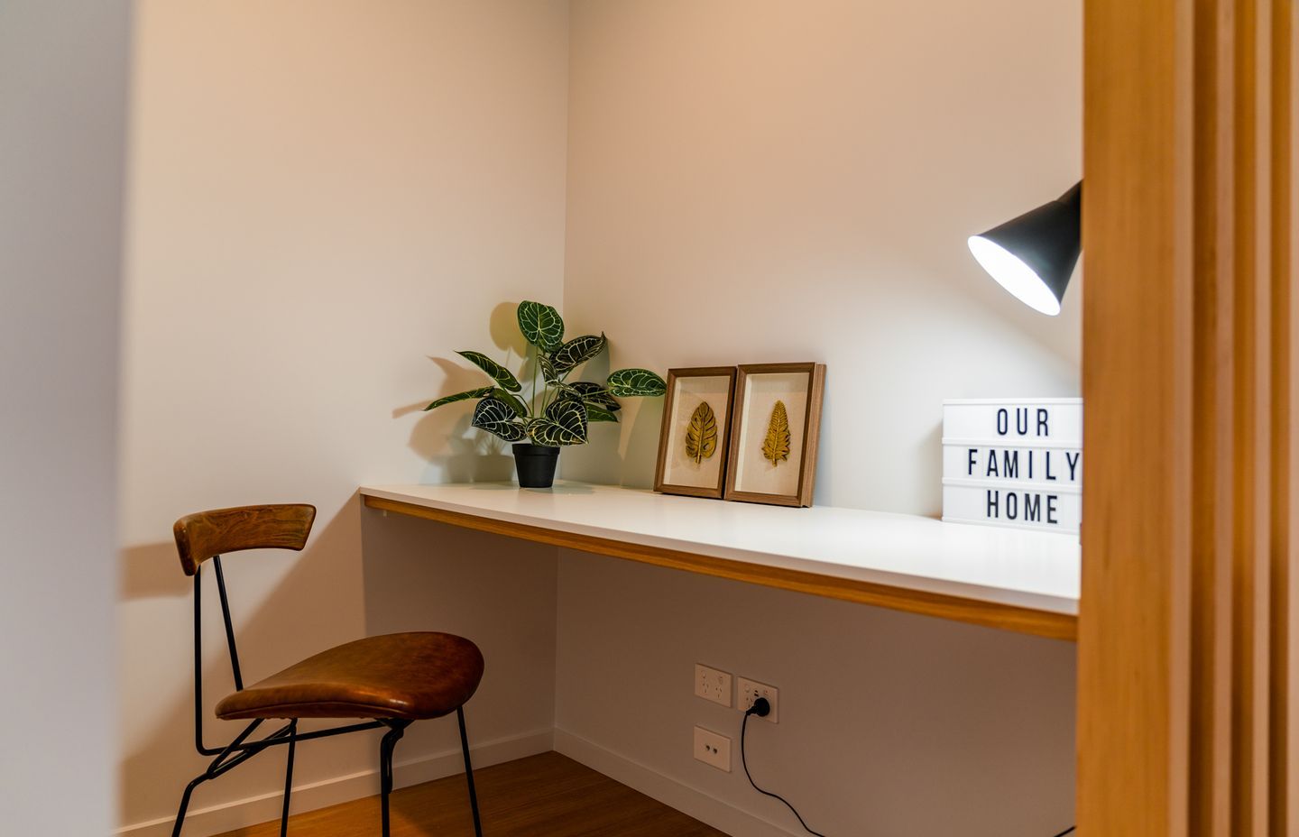 This study nook was built into a family home in the Beachgrove subdivision of Kaiapoi. Situated next to the kitchen, the nook has a clear line of sight allowing the owners of this property to keep an eye on the kids while they do their homework.