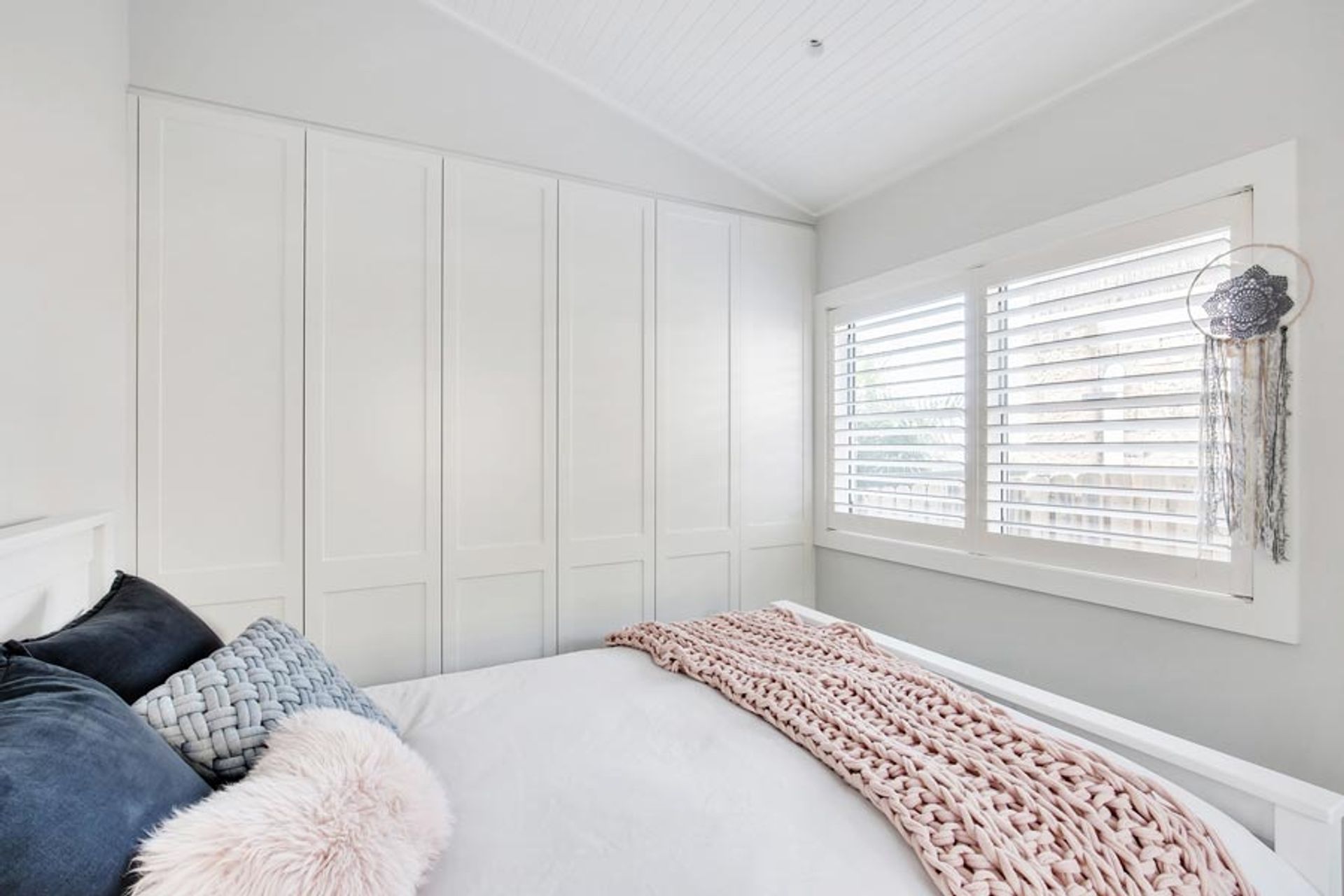 Custom Designed Built-Ins and Walk-In Wardobes