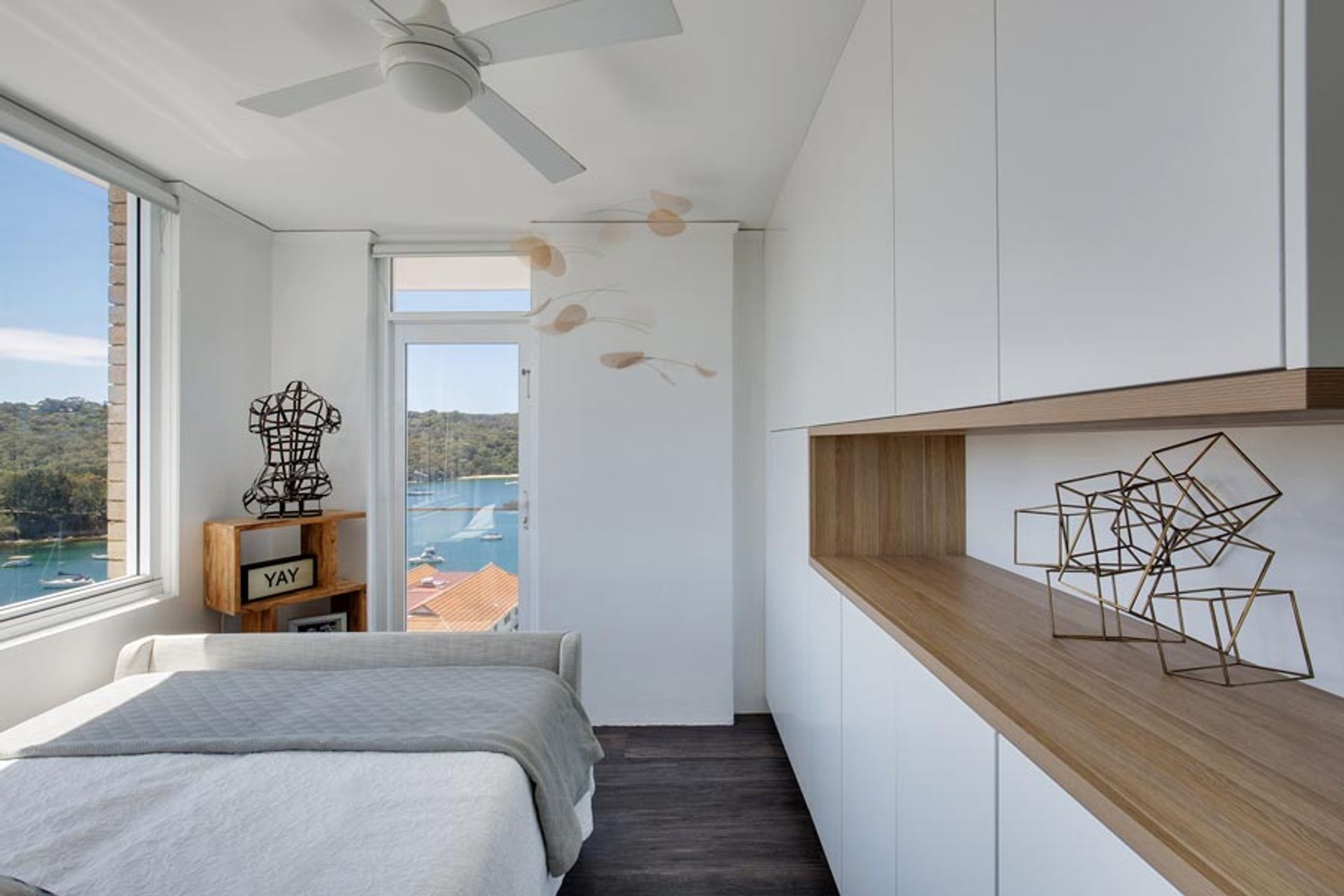 Custom Designed Built-Ins and Walk-In Wardobes