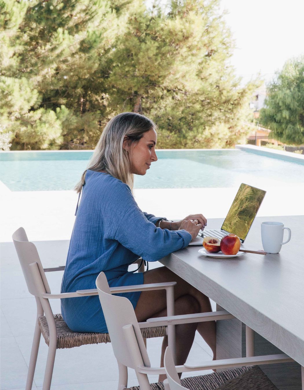 Fátima Cantó enjoying her all-new outdoor area