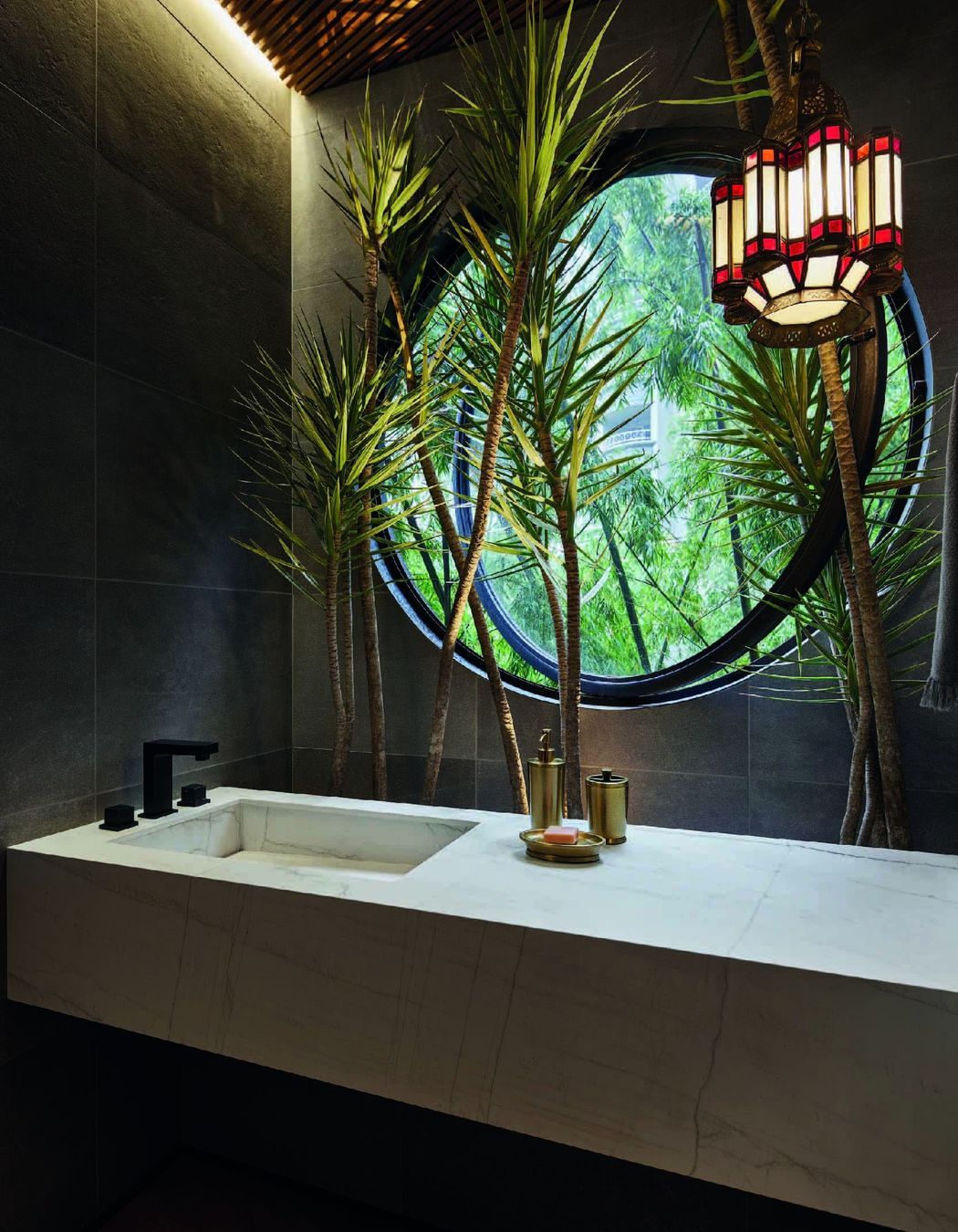 The keys to a bathroom boasting nature