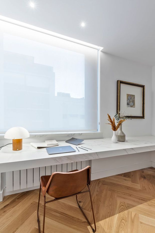 Motivating office workspaces