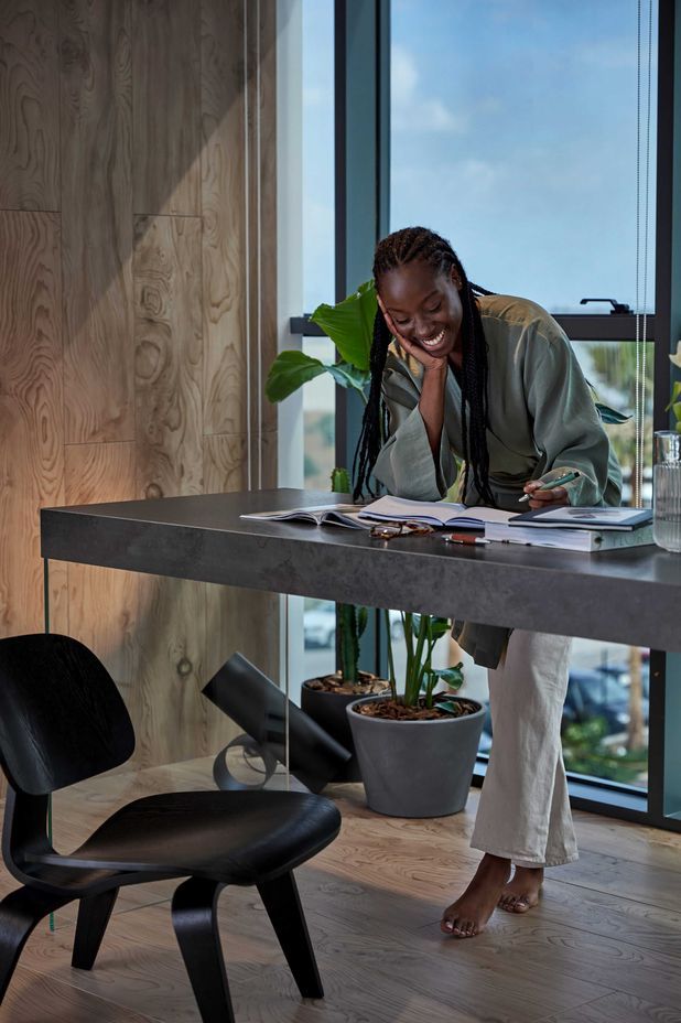 Motivating office workspaces