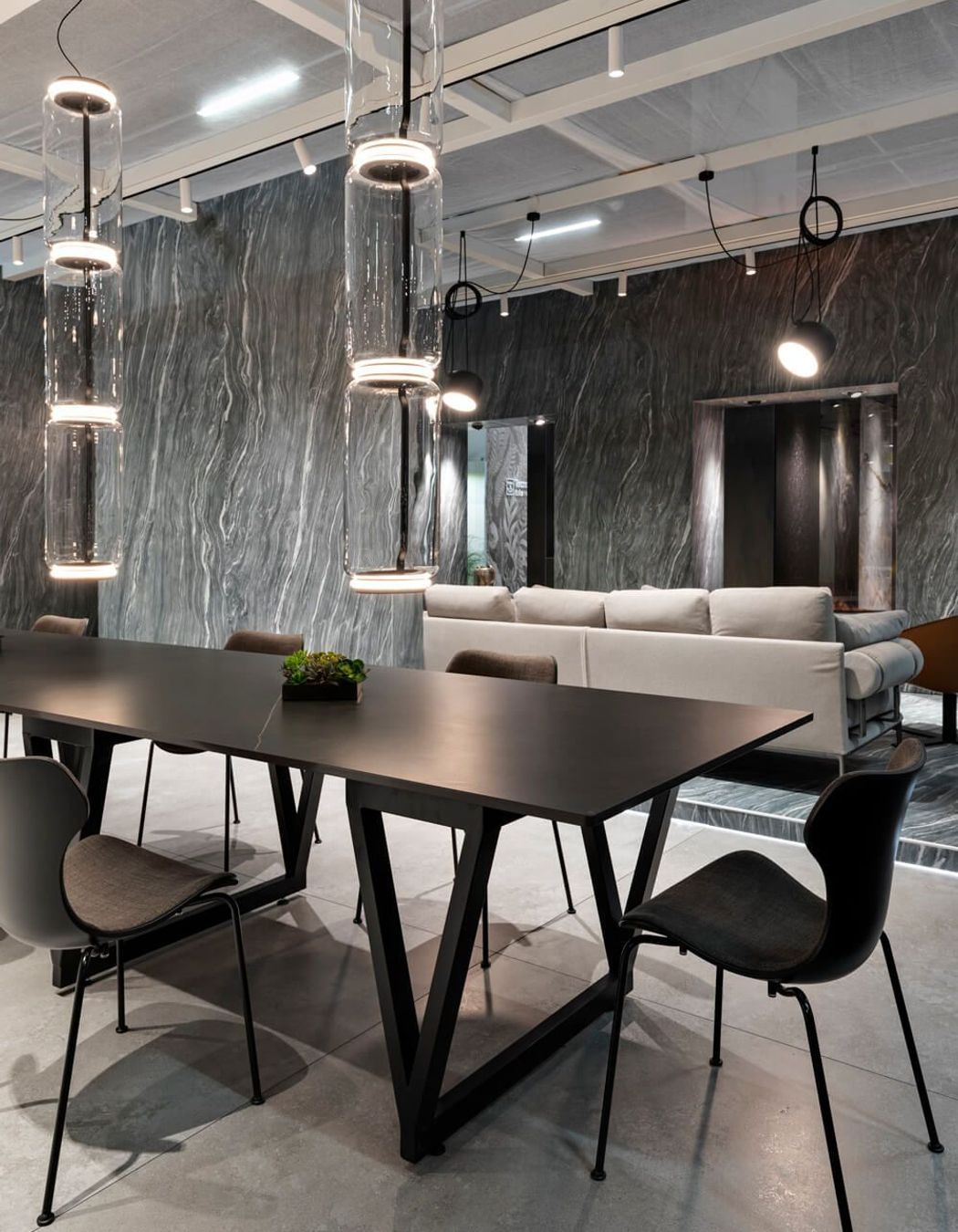 Motivating office workspaces