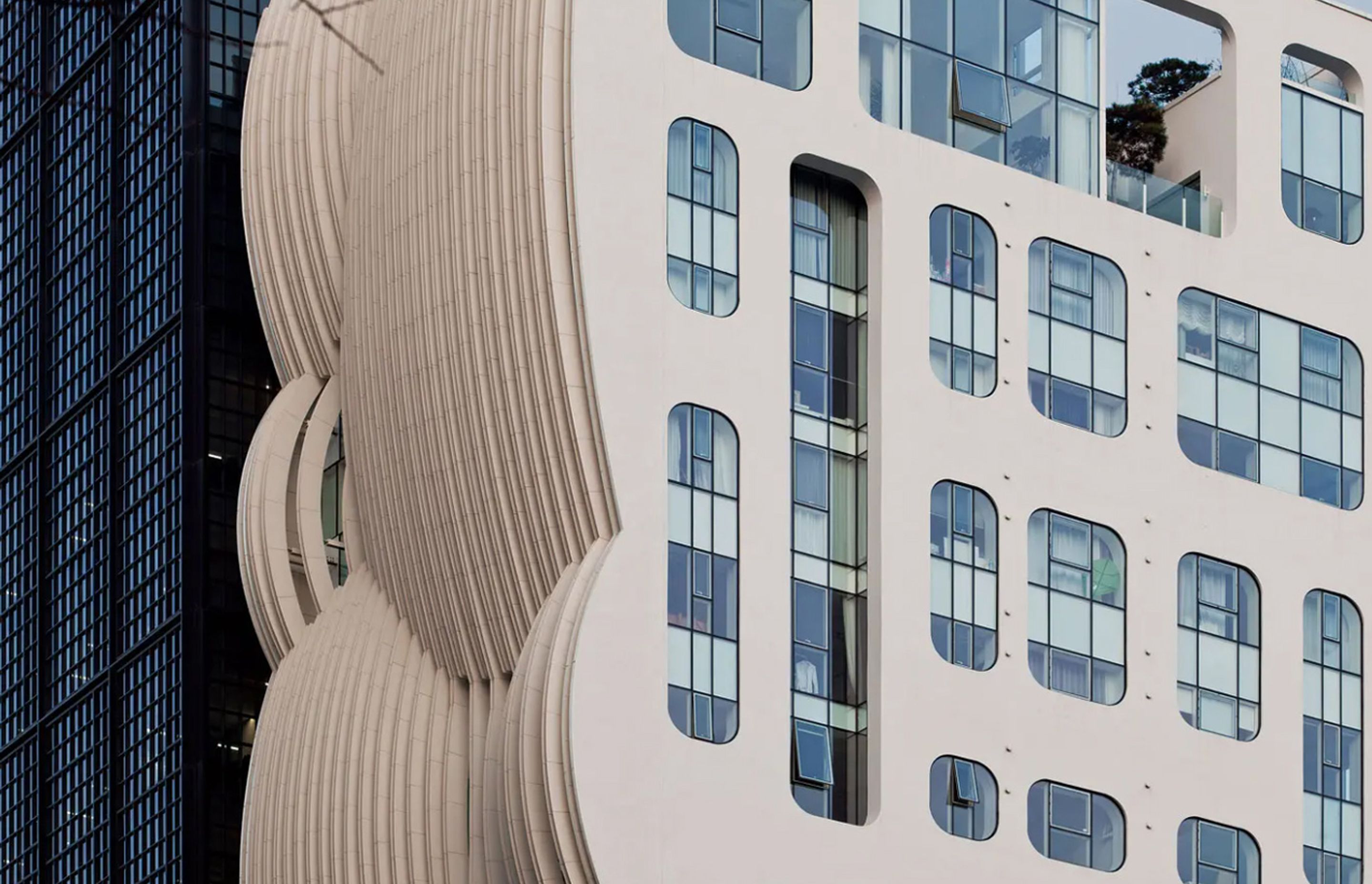 Neolith Arctic White façade. Sangbong Lee building in Seoul (South Korea), by UnSangDong Architects.