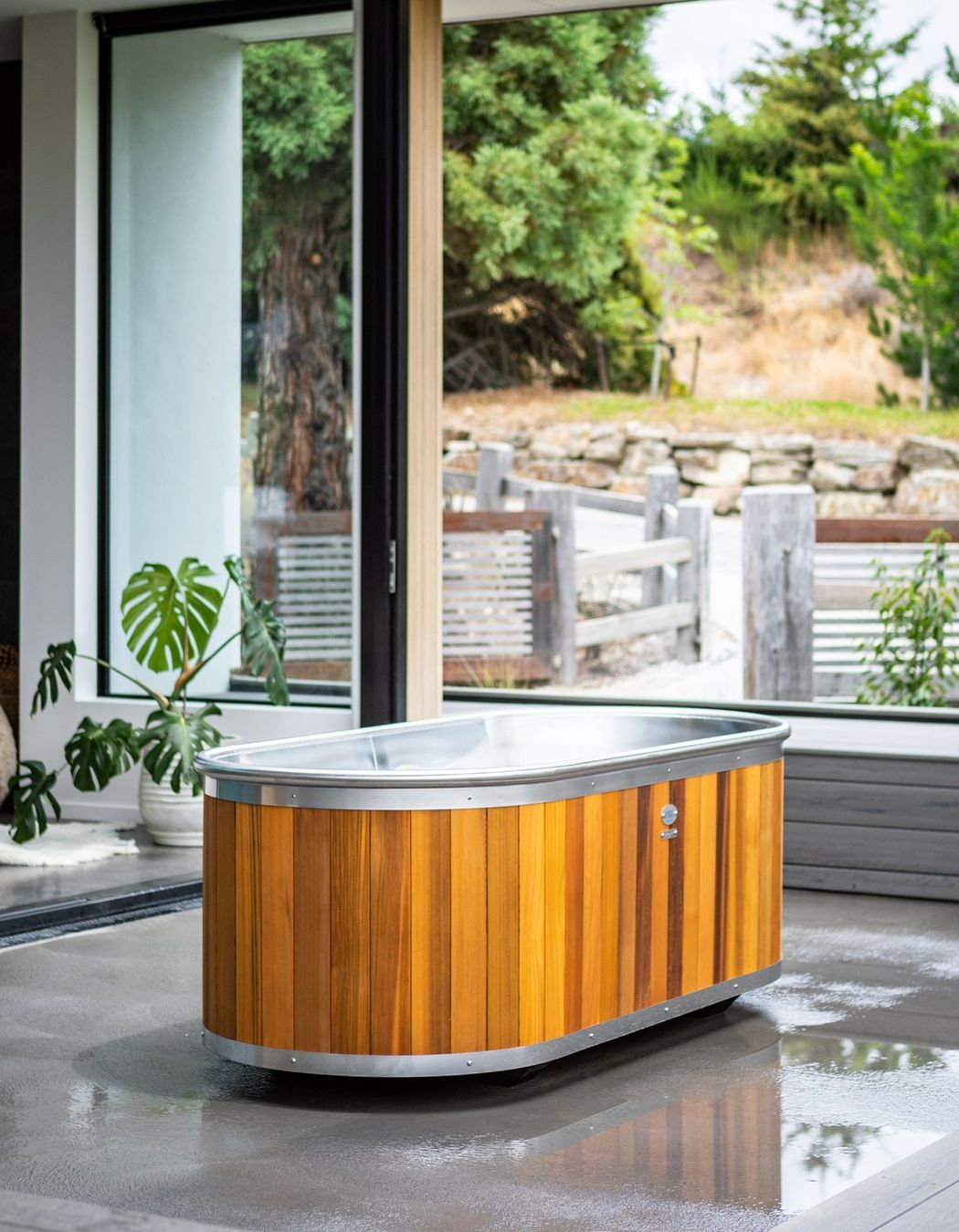 Stoked Stainless - Stoked Stainless Bathtub