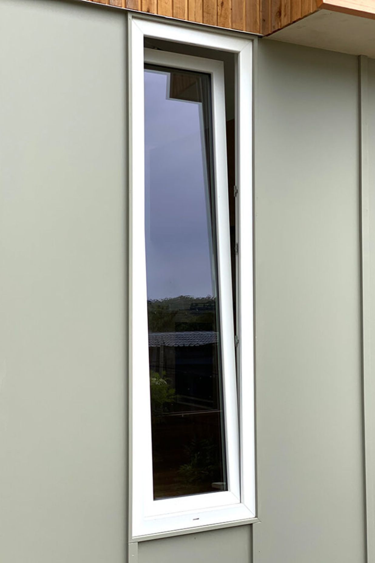 SINGLE VS DOUBLE VS TRIPLE: WHICH WINDOW IS RIGHT FOR YOUR ENERGY-EFFICIENT HOME?