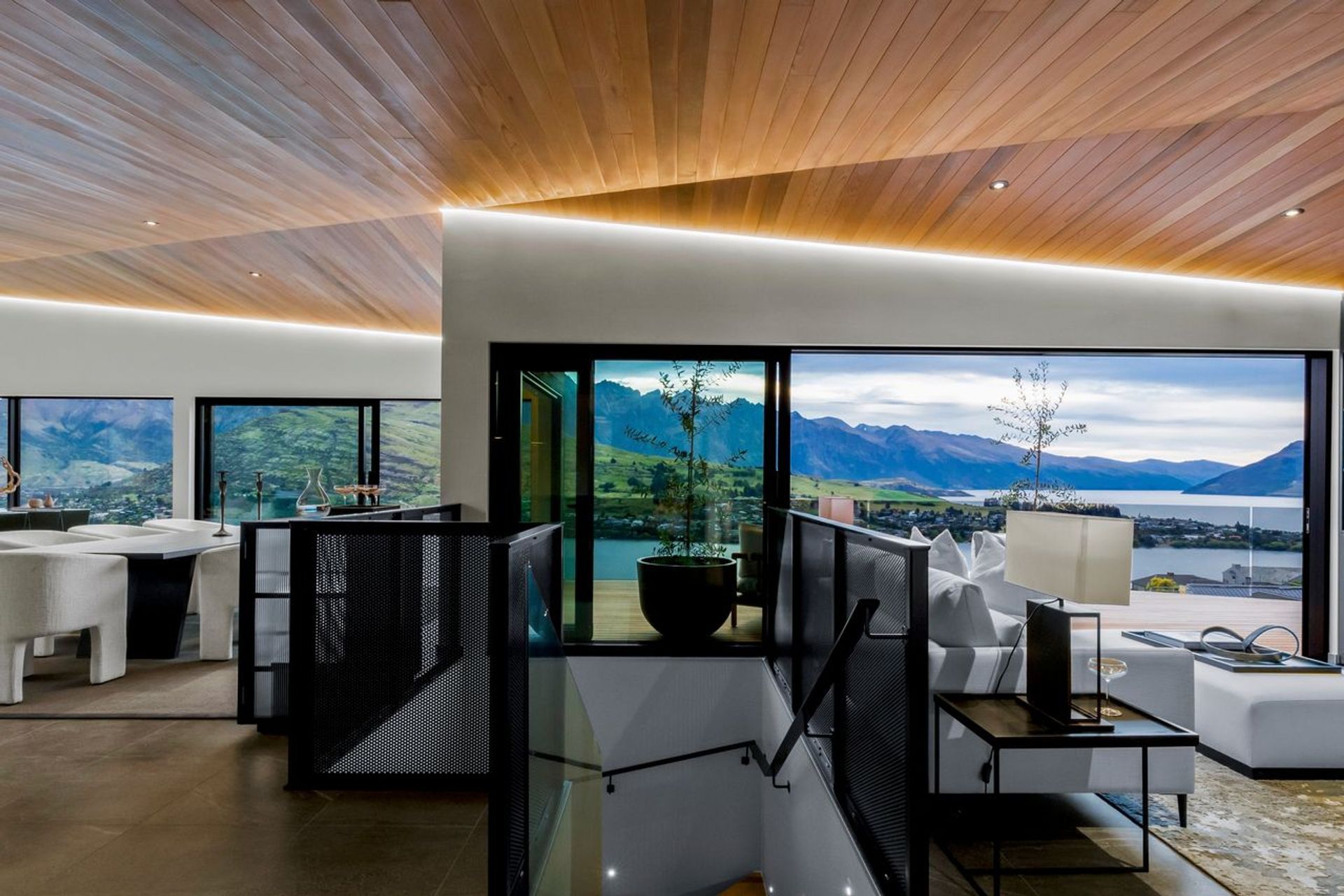 Contemporary New Zealand Home Overlooking the Country’s Longest Lake Lists for NZ$4.5 Million