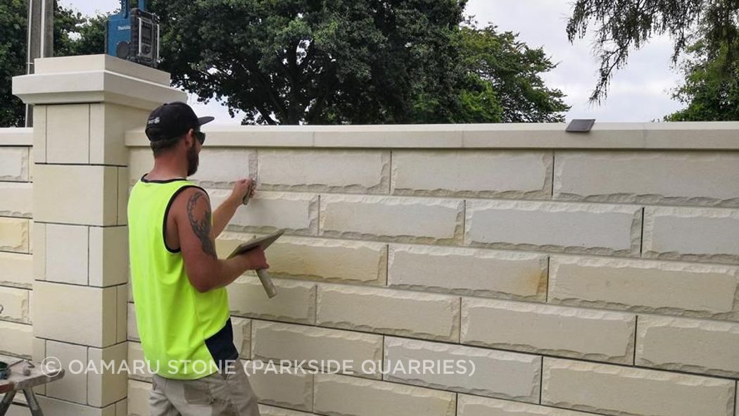 installingOamarulimestoneblocks-9900000000079e3c.jpg