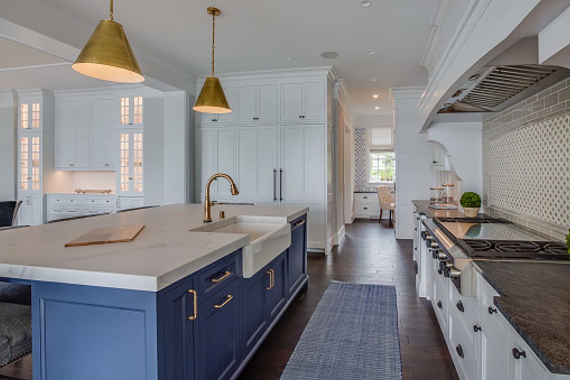 Gold Kitchen Fixtures to Add Colour | Photo Credit - iStock