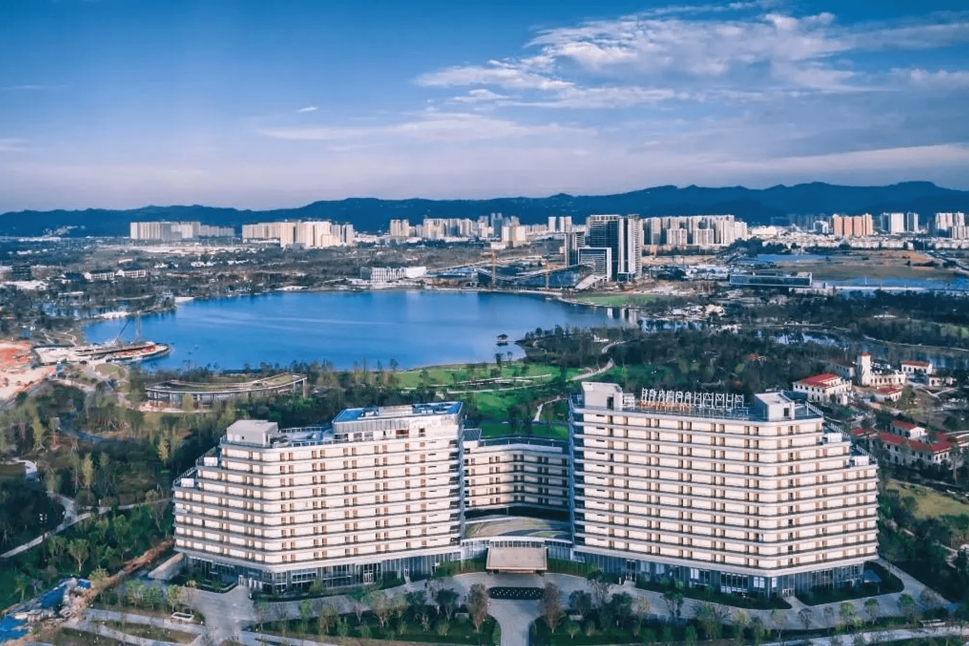 A life-cycle BIM workflow reduced the Chengdu Hotel’s construction time by 50%