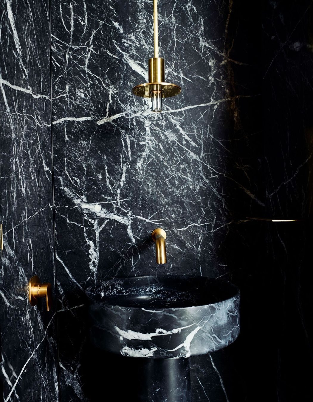 Armadale Residence by Rob Mills Architecture &amp; Interiors | Photography by Mark Roper