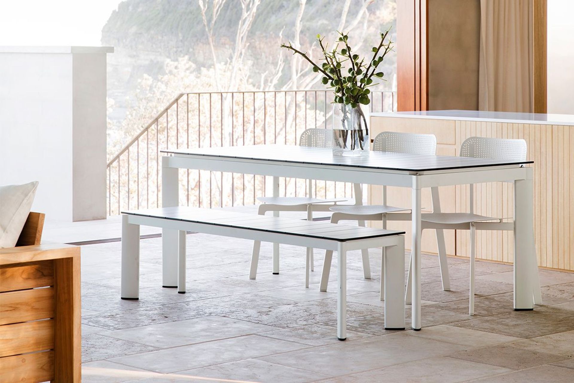 Choosing The Right Outdoor Dining Setting For Your Lifestyle