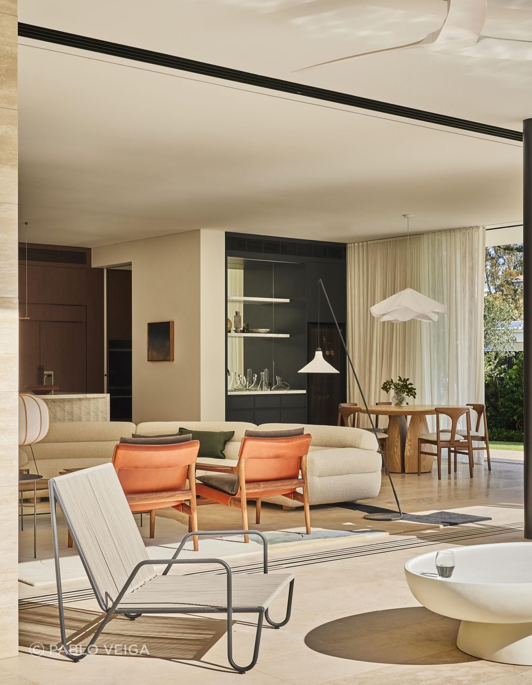 Clontarf House, shortlisted for the IDEA Awards (Residential Single). Rich Carr Architects, Alexandra Kidd Interior Design, and Wyer & Co Landscape Design created this extraordinary family home featuring Tavira Limestone flowing seamlessly from interior to outdoor areas. Built by Airth Building, photographed by Pablo Veiga.