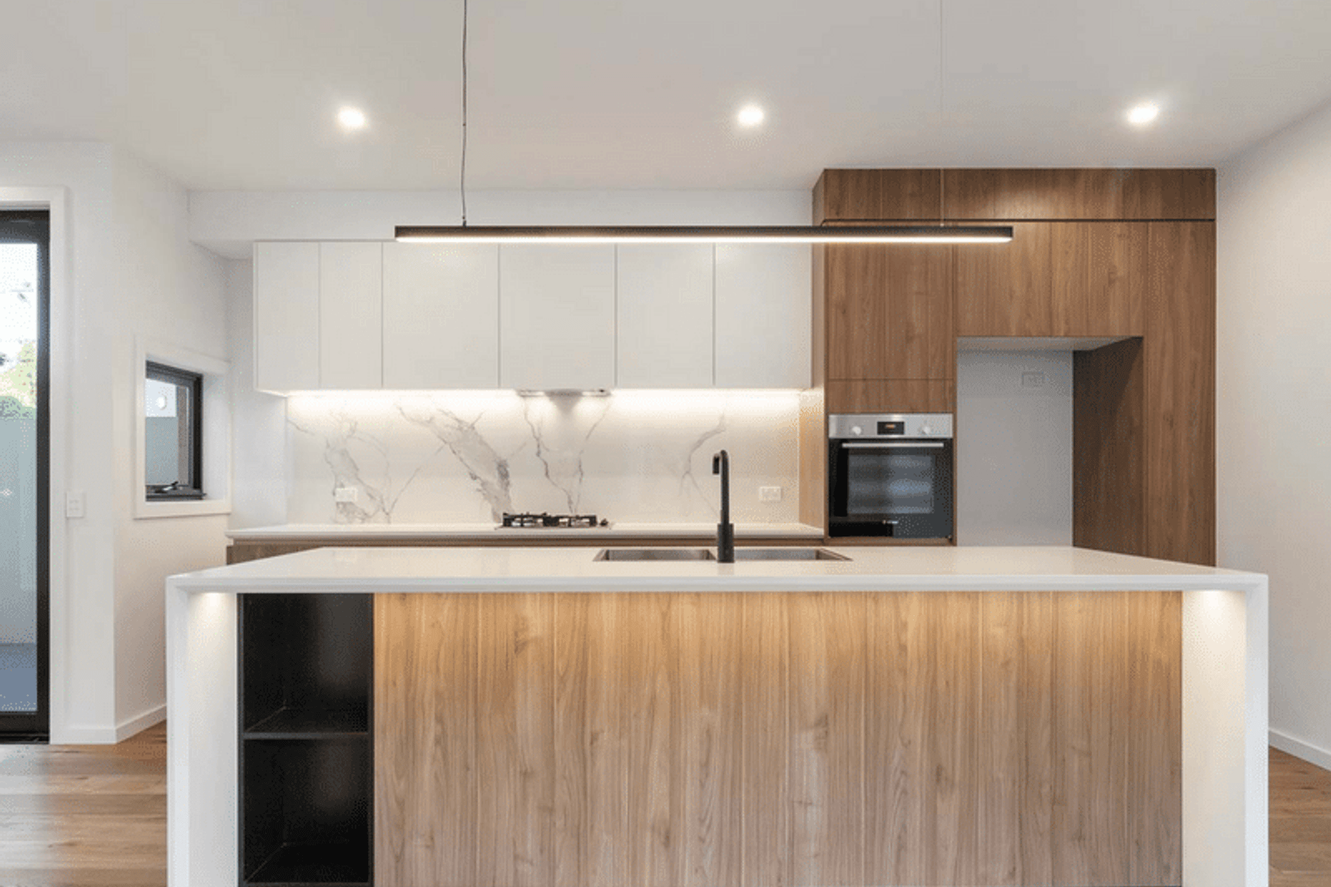 4 Essential Tips for Achieving a Custom Home Within Your Budget