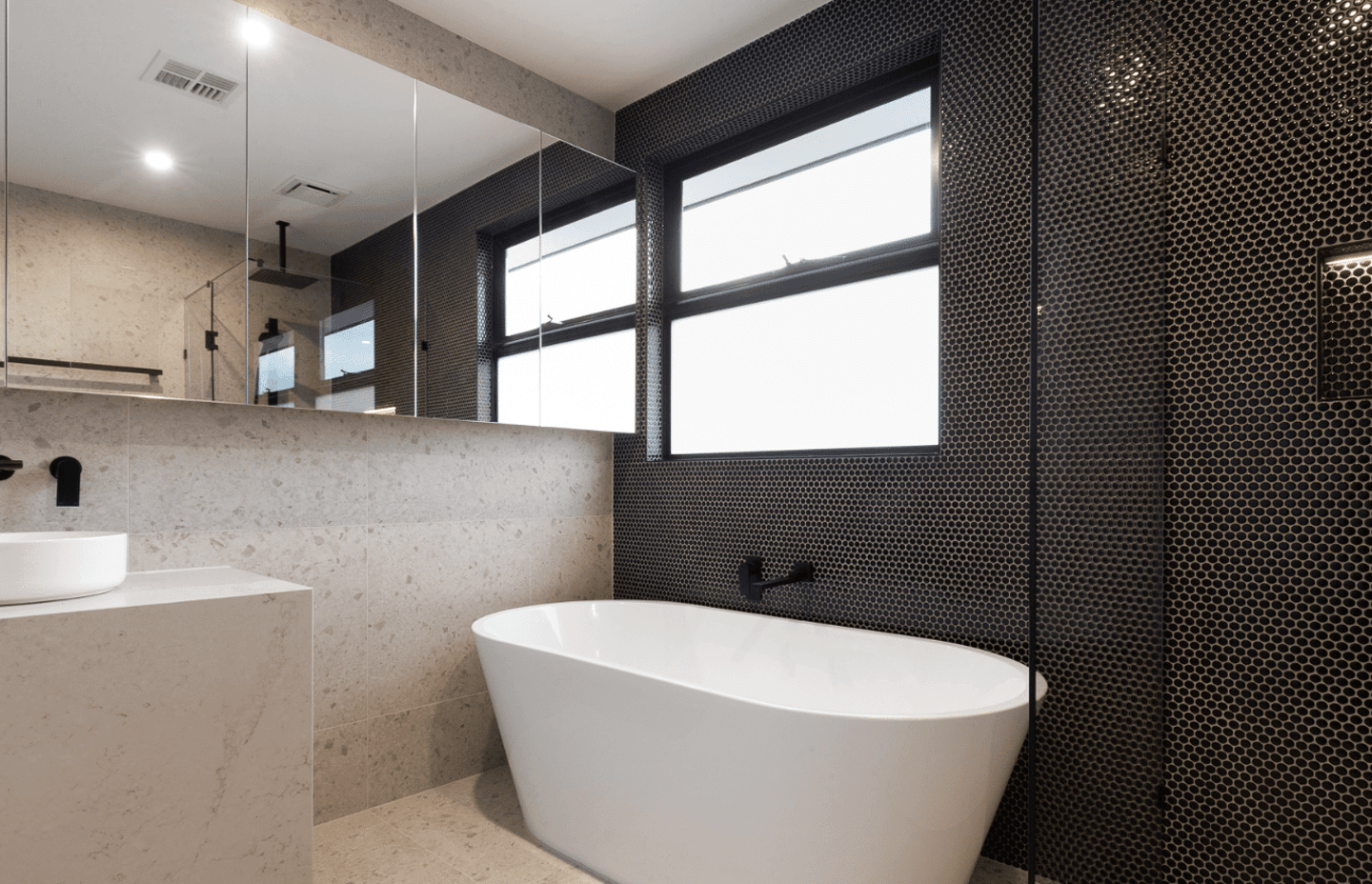 4 Essential Tips for Achieving a Custom Home Within Your Budget