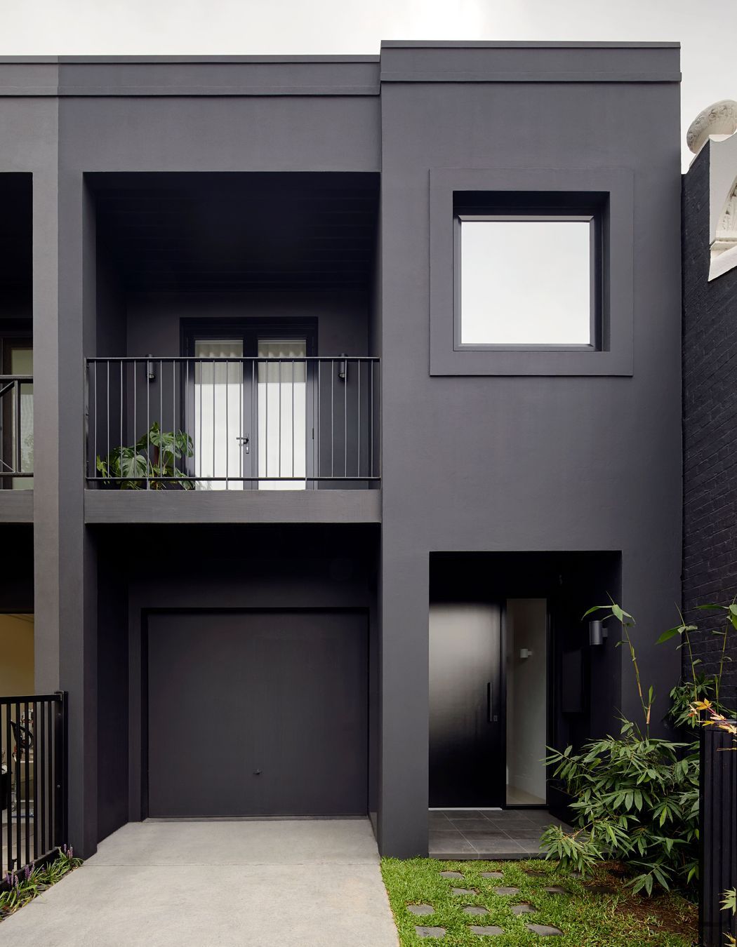 A slick matte black Townhouse in South Yarra, Victoria. Featured Project: South Yarra Townhouse by Winter Architecture