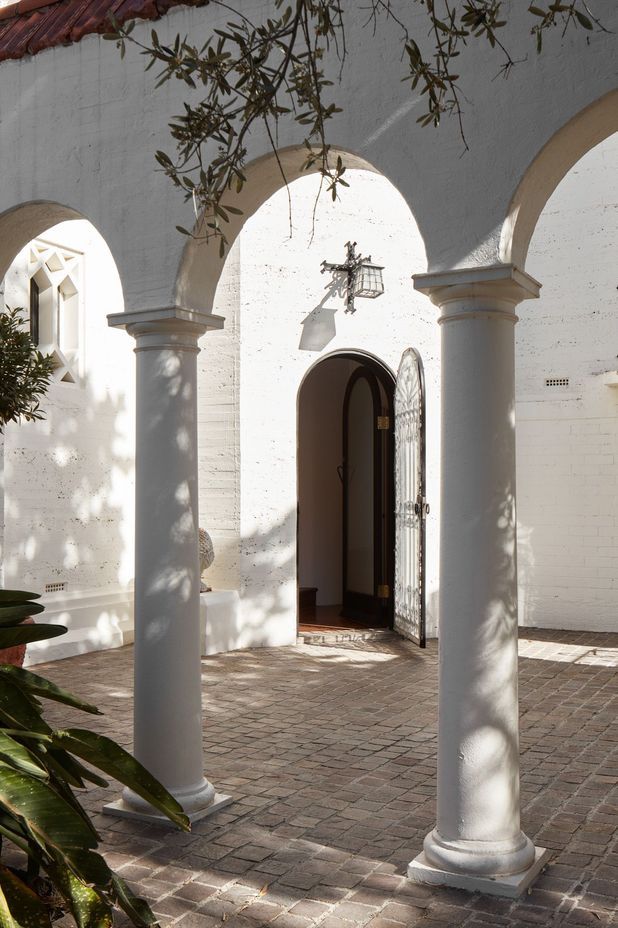 Lewis House by Studio Roam | Photography by Jack Lovel