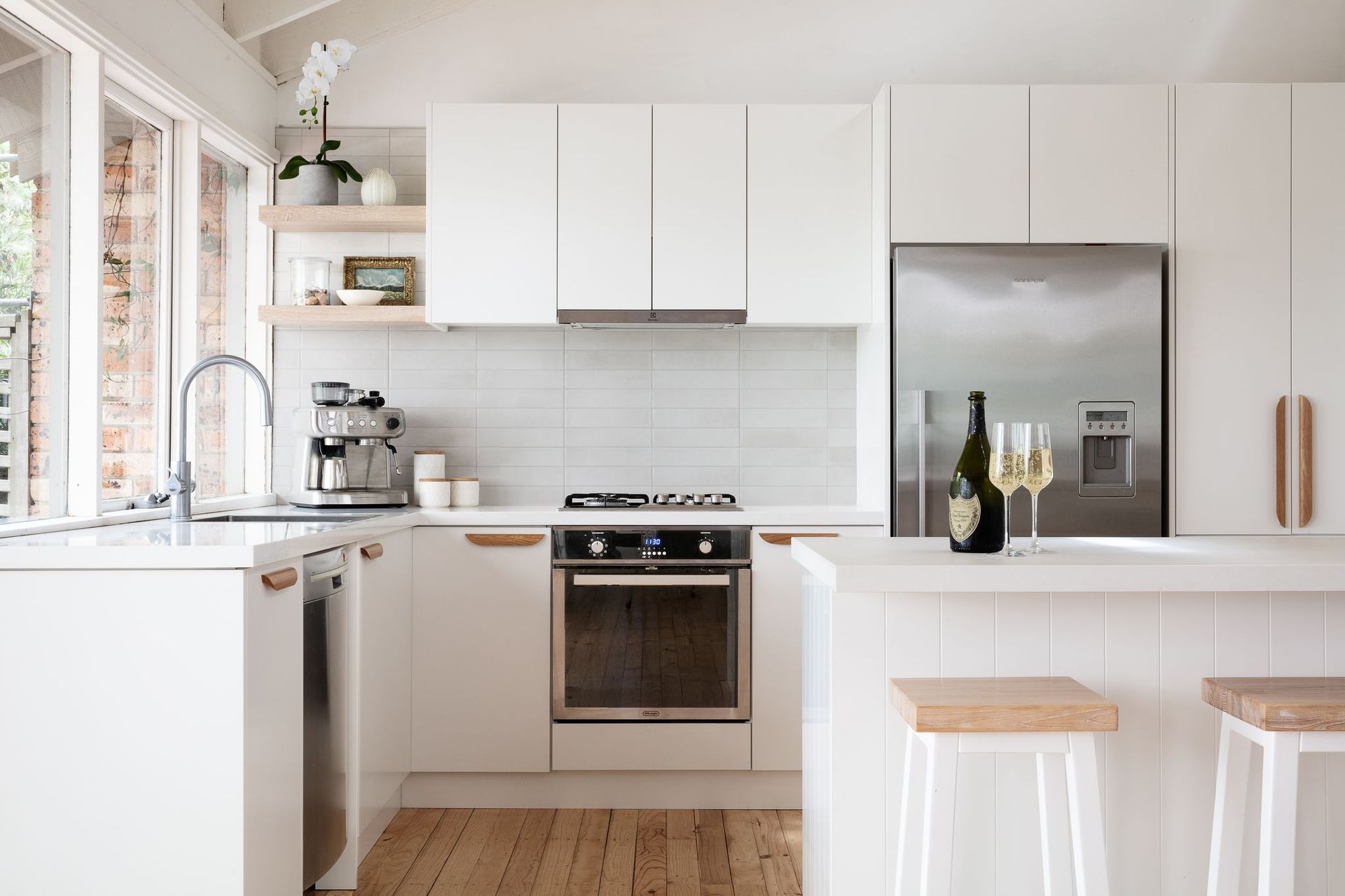 Trappers Way by Coastal Kitchens + Bathrooms | Photography by Thomas Dalhoff