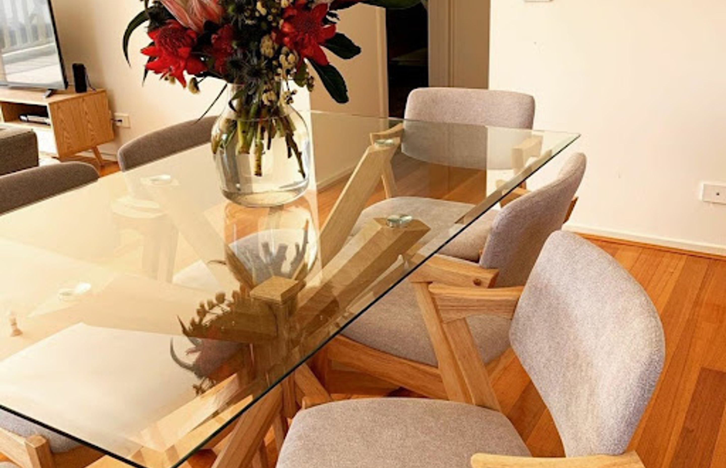 Dining Chair Designs: How to Pair with a Dining Table