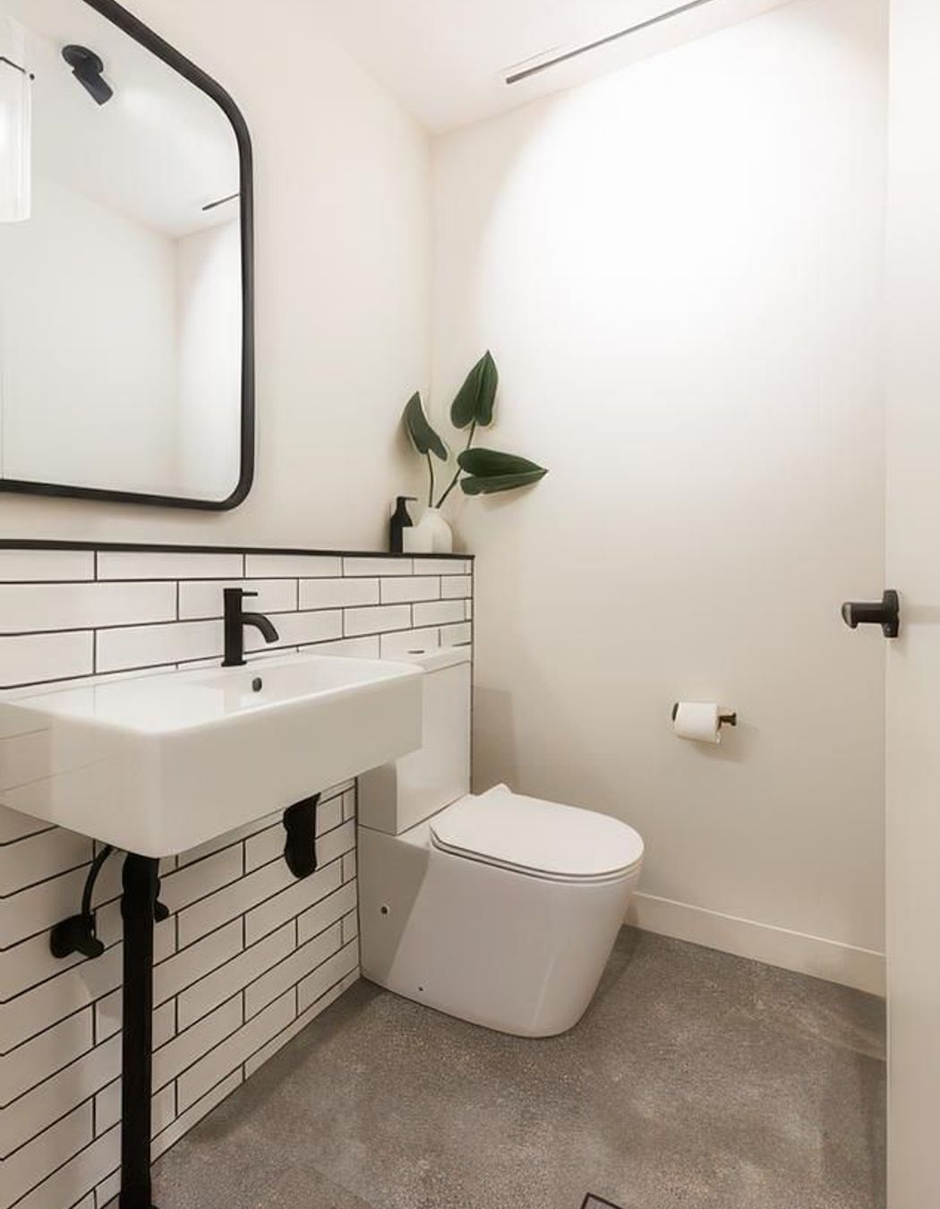 Milu Odourless Mod back-to-wall toilets have been installed in all six office bathrooms, eliminating embarrassing odour and creating a more pleasant bathroom environment for staff.
