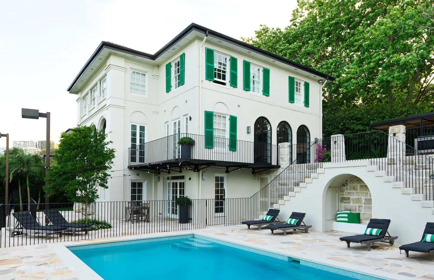 A regal villa located in Woollahra, New South Wales. Featured Project: Villa Nostalgia, Woollahra by Pepo Botanic Design