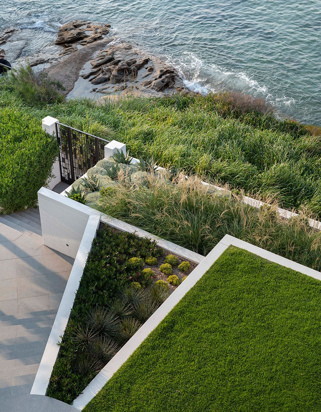 Cove House by Secret Gardens | Photography by Nicholas Watt