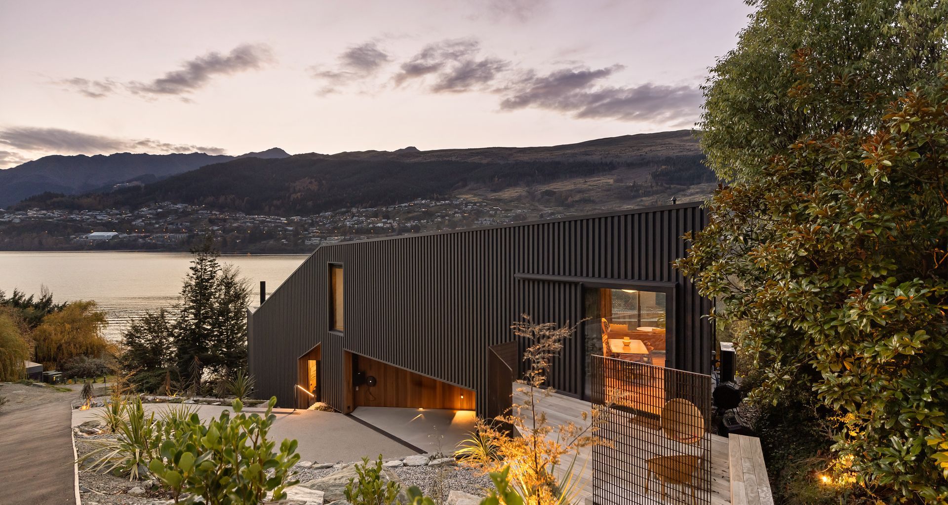 Pablo House by Kerr Ritchie Architects was the 2025 COLORSTEEL AWARDS recipient of the Residential Building of the Year award.