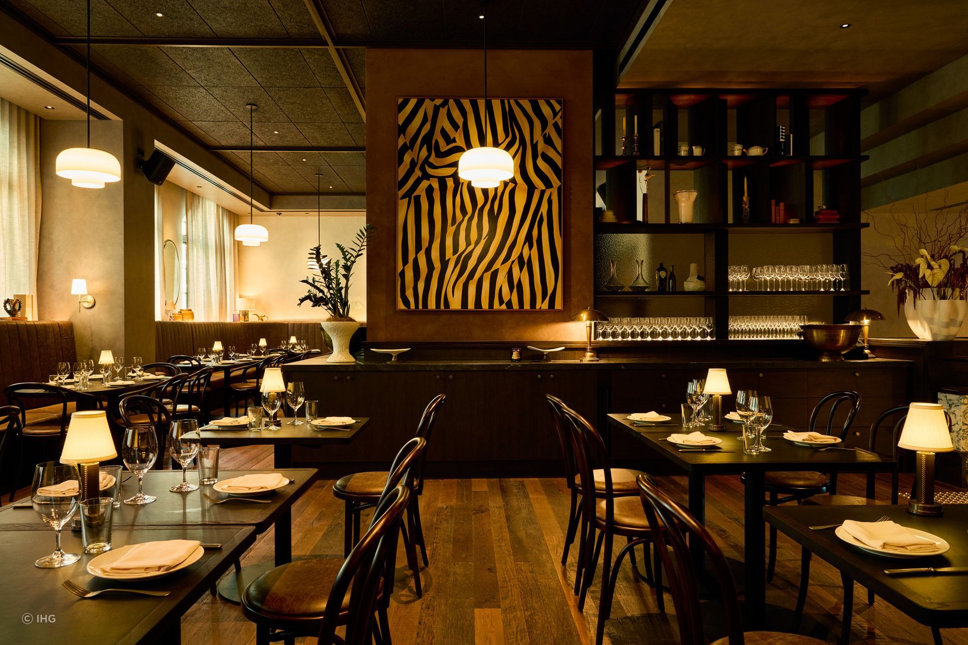 Hotel-IndigoBistro-SaineJonny-ValiantB-1.jpg
