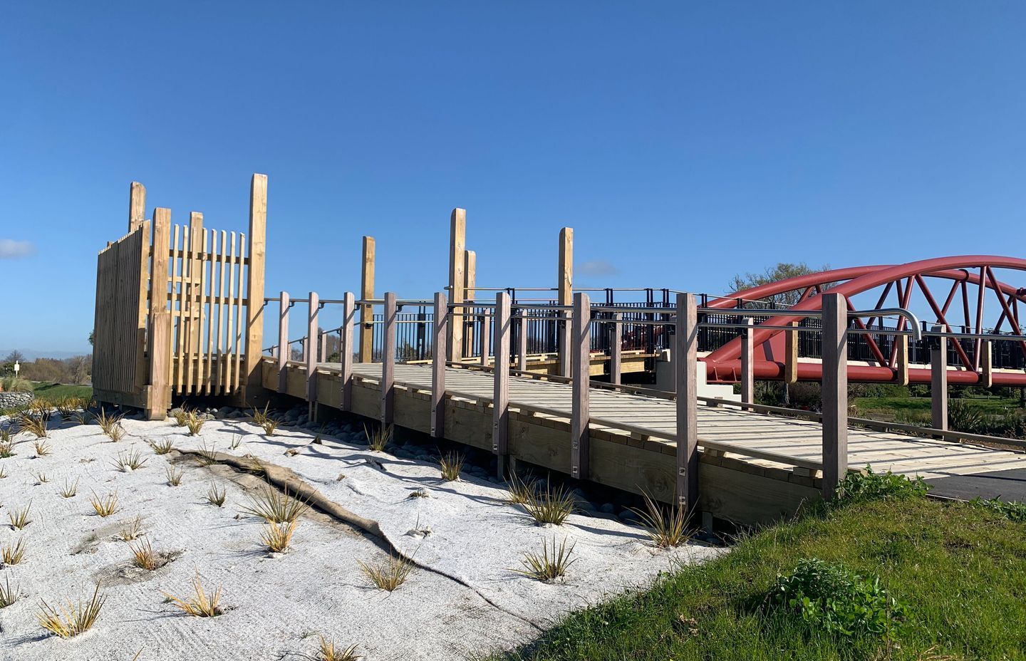 As part of the Ōtākaro Avon River Corridor (AORC) Regeneration Plan, three new pedestrian and cycle bridges – Snell, Medway and Avondale – have helped re-establish connections that were severed during the Christchurch earthquakes.