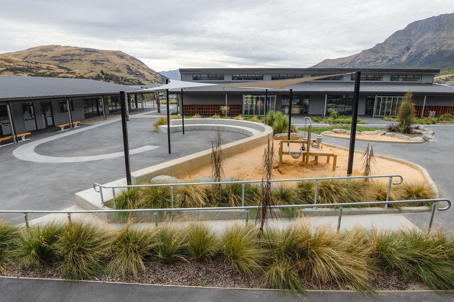 The landscape at Te Kura Whakatipu o Kawarau was designed around outdoor learning and play spaces that reflect the culture and beauty of the area.