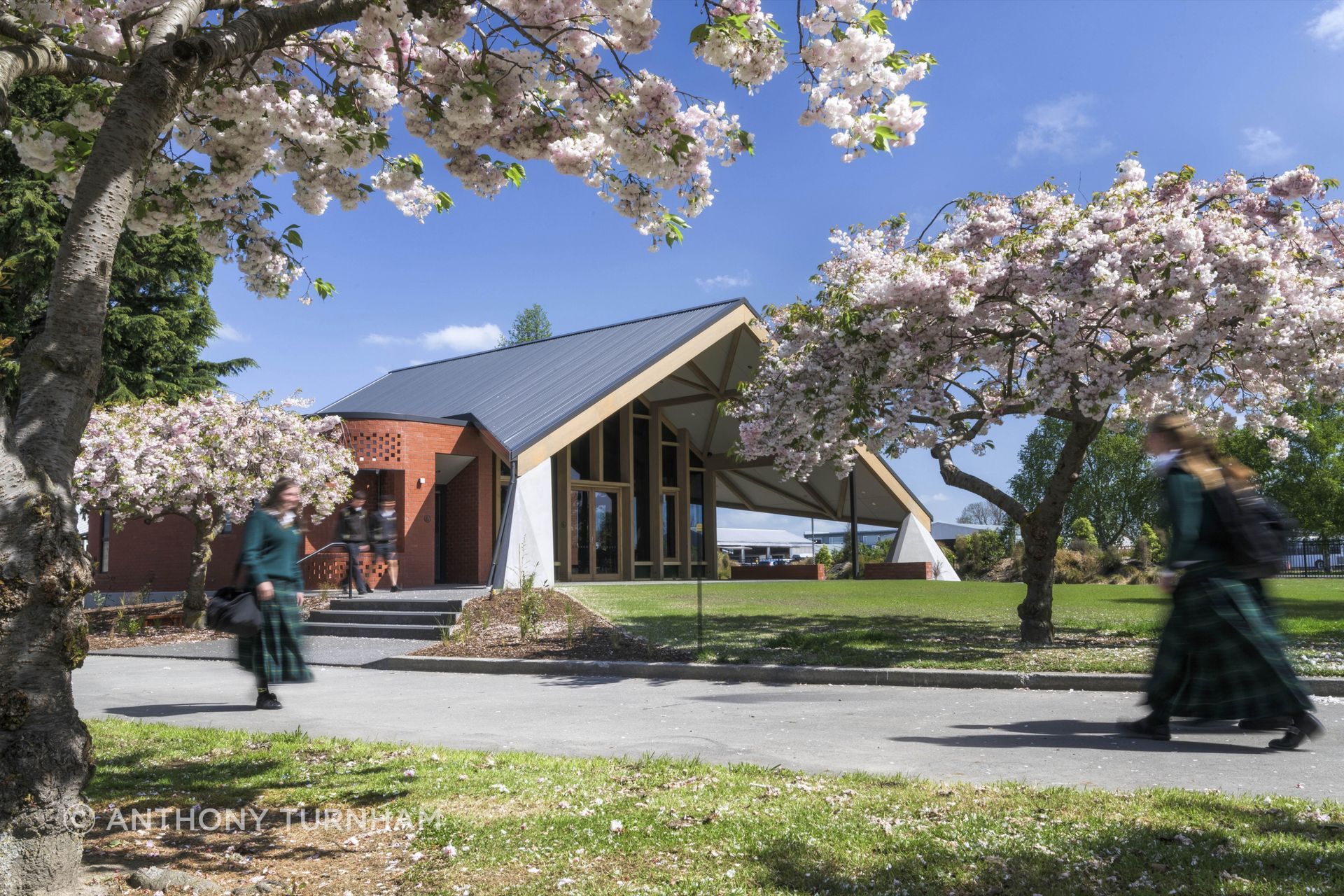 Te-ao-Marama-Rangiora-High-SchoolDriveway-ViewAnthony-Turnham1-ap-compressed.jpg