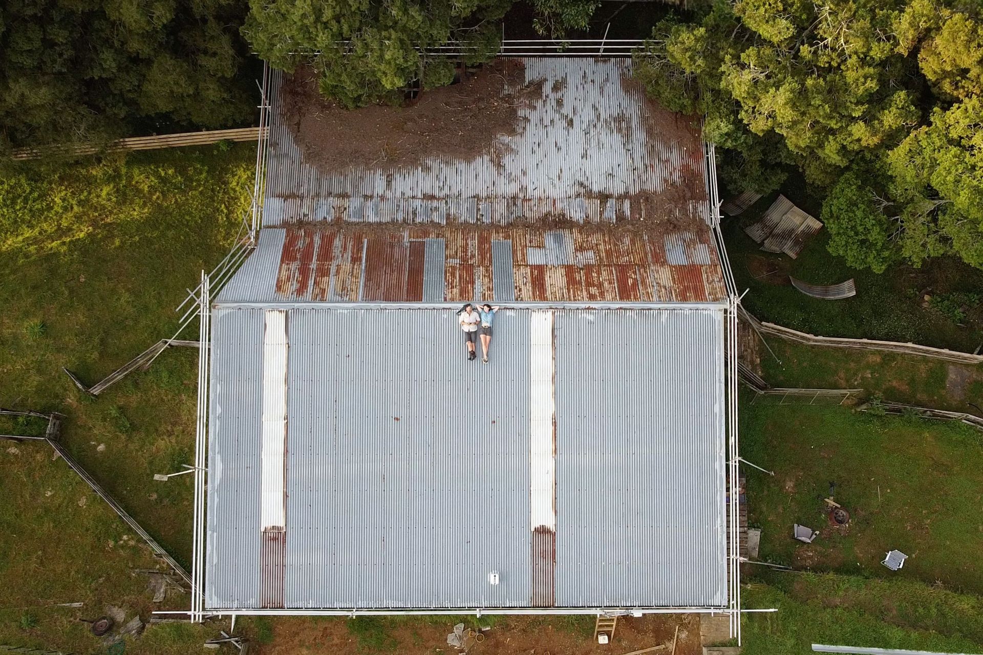 To bring further awareness to the cause, Dimond Roofing partnered with social media influencers and Kiwi couple, Damien Nikora and Chanelle Taylor (known online as The Current Place) for the restoration of their woolshed.