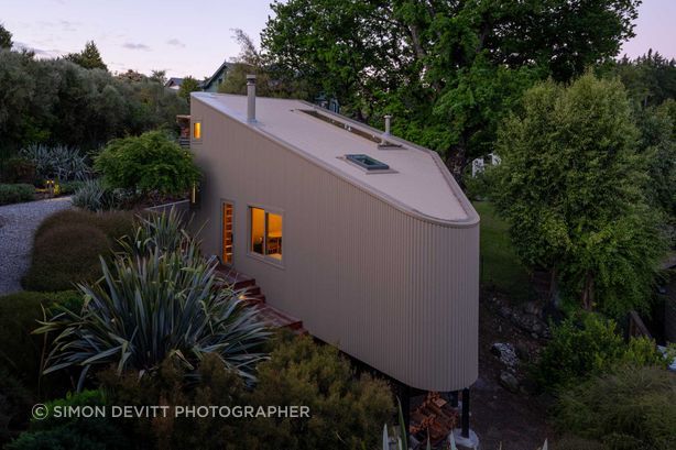 Kaka Pod by Rafe Maclean Architects | Photo Credit:Simon Devitt Photographer