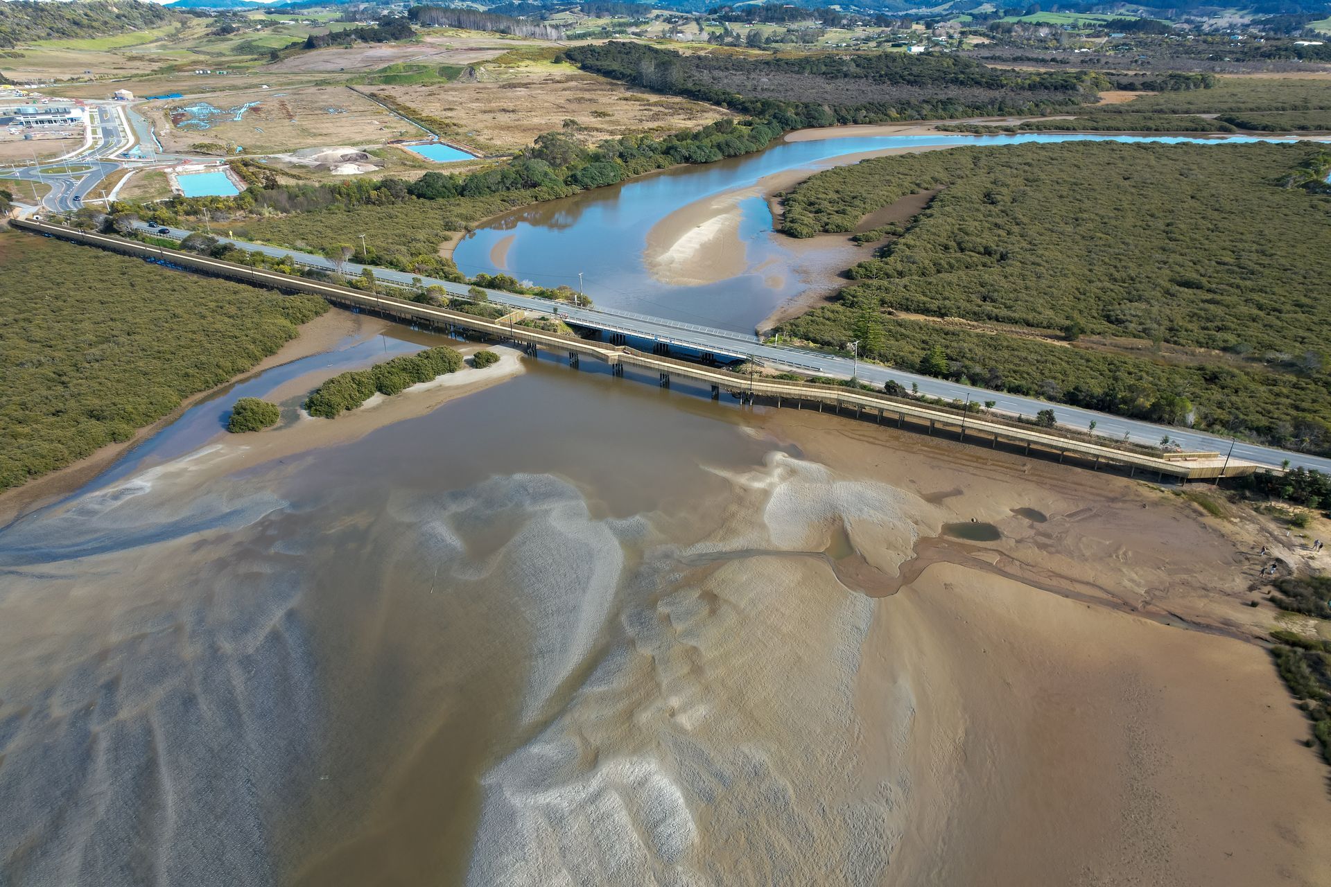 “One of the key items for the success of the project was the supply and delivery of the timber,” says lead contractor, Fulton Hogan project engineer Brett Vermeulen.