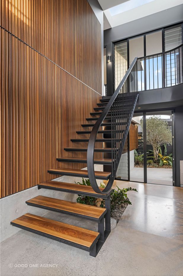 The Eagle House by Justin Humphrey Architects