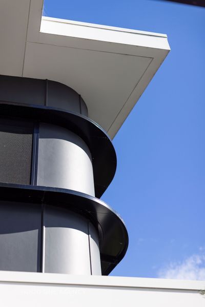 The Eagle House by Justin Humphrey Architects