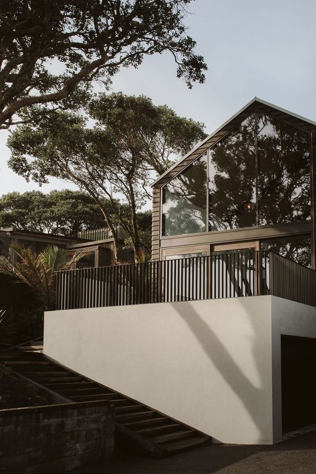 Constructed by Chris Bell Construction and designed by Glenn Brebner and Milca Severo of BOON Architects, this four-bedroom, three-bathroom home in Taranaki has been crafted with timelessness and environmental responsibility in mind.