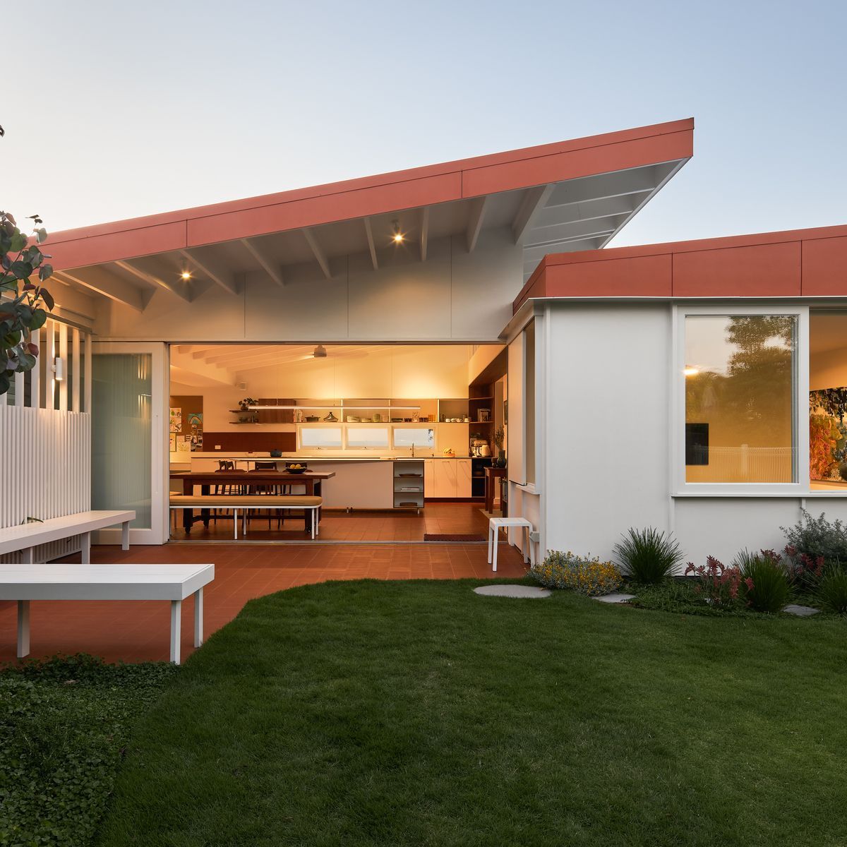 The reimagining of a 1970s Gold Coast cottage