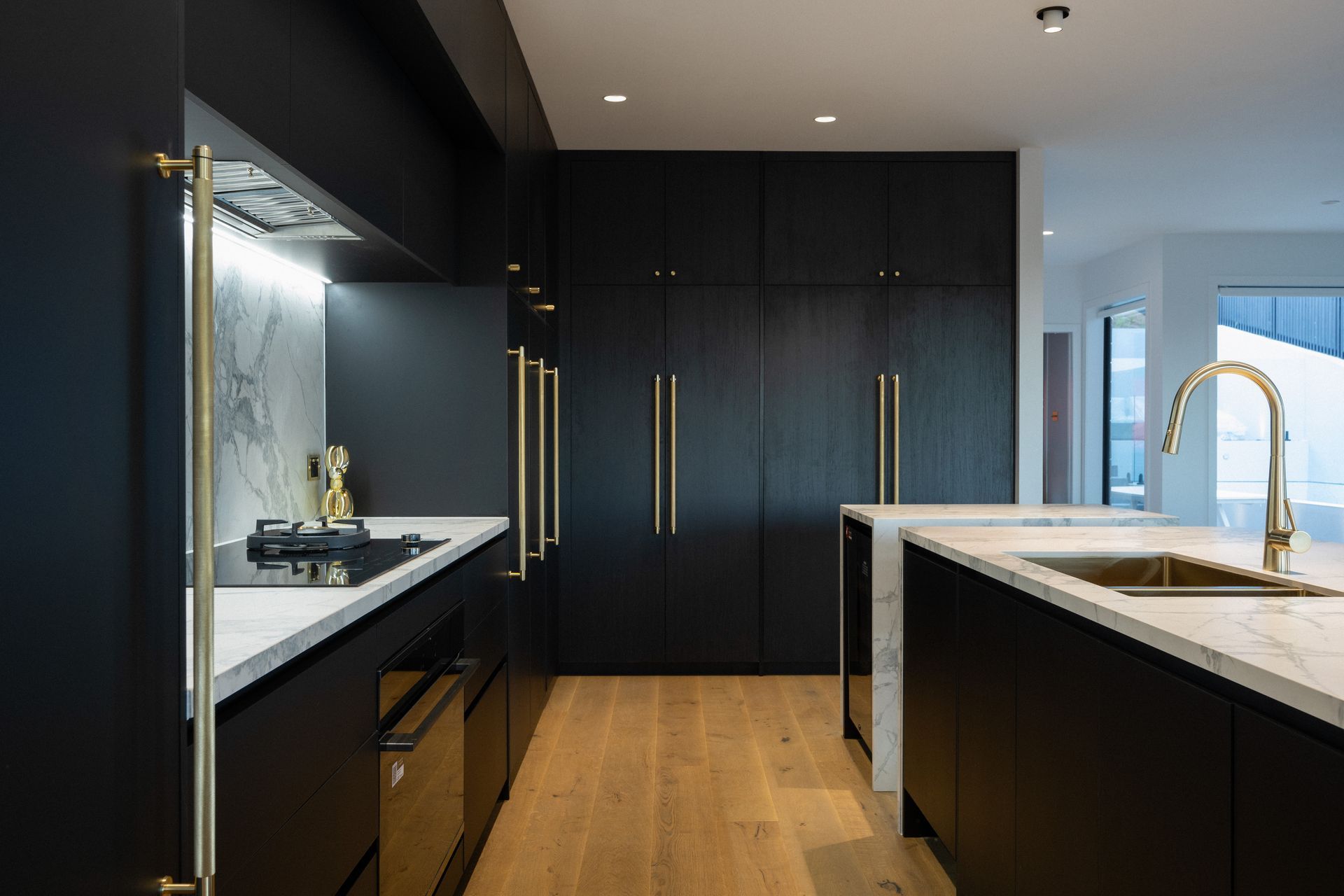 Alongside Justs Design, the project has been brought to life with the help of Jack Feng and the team at DH Kitchen.