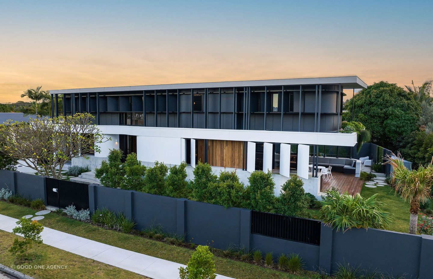 The Eagle House by Justin Humphrey Architects