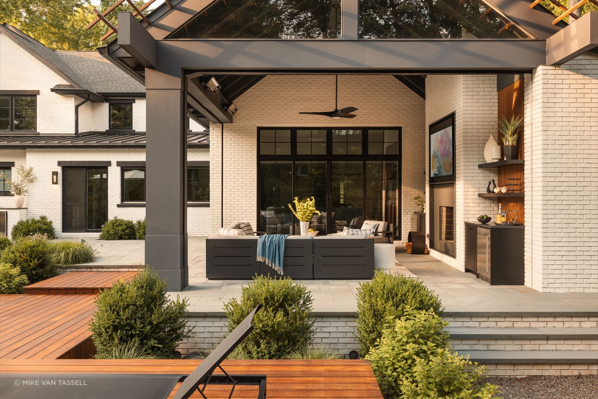 The outdoor living room at Plan Architecture's Demarest, New Jersey, project.