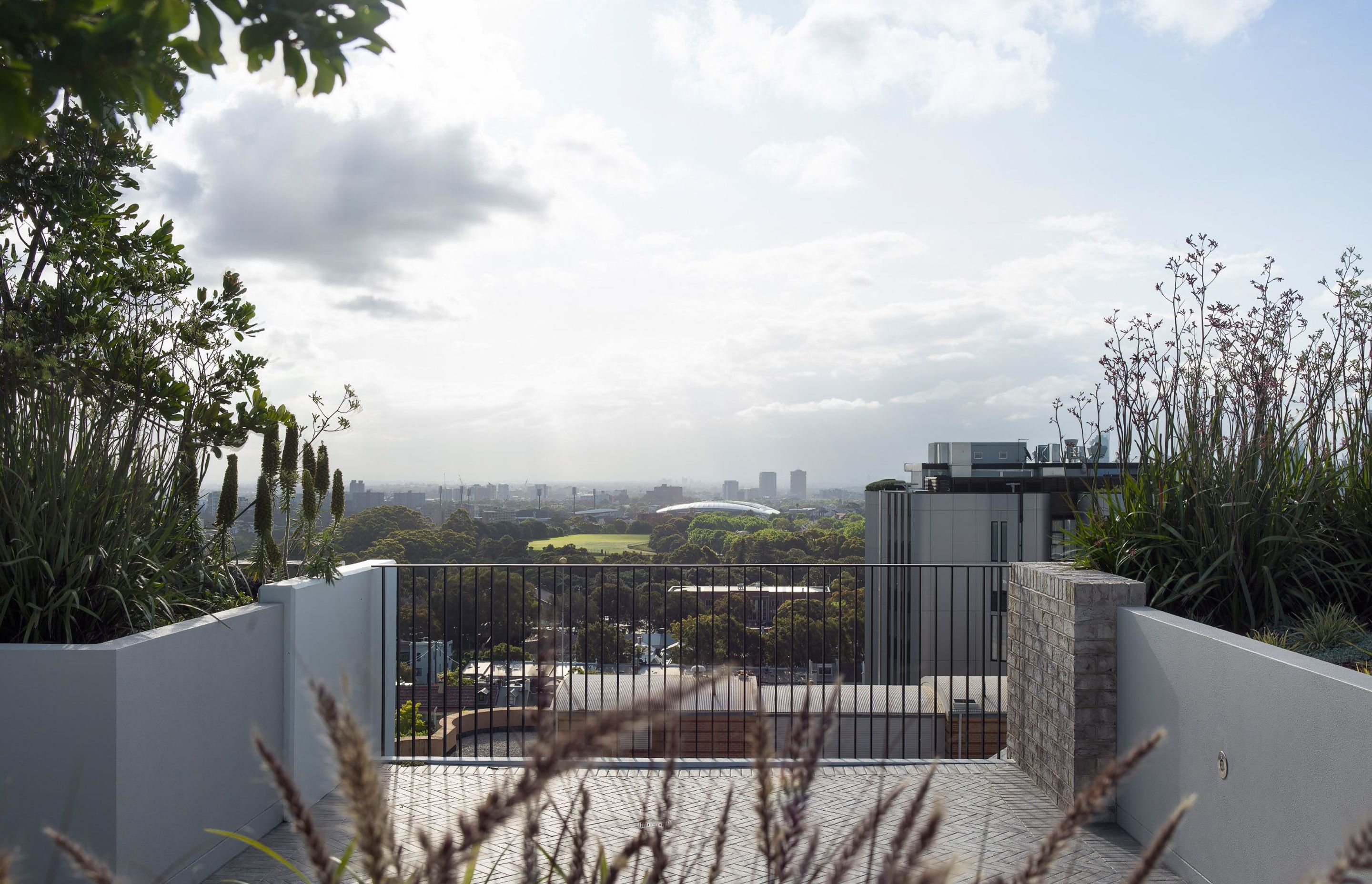 Whitton Lane by DJRD Architects in association with JCB Architects and Hutchinson | Photography by Luke Butterly